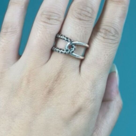 Classic Retro Marcasite Twist Ring - Picture 2 of 7